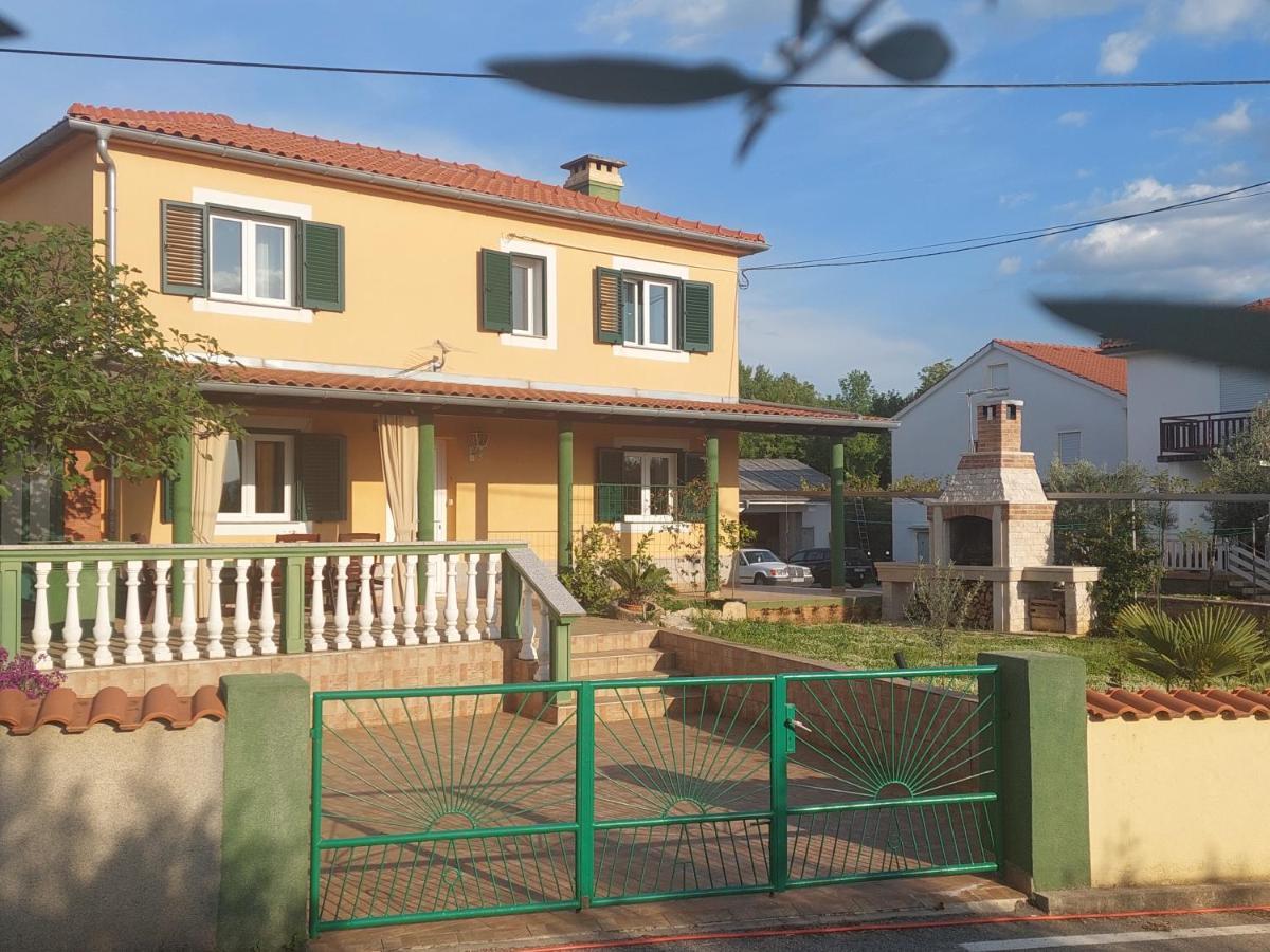 Vila Paula Malinska Exterior foto